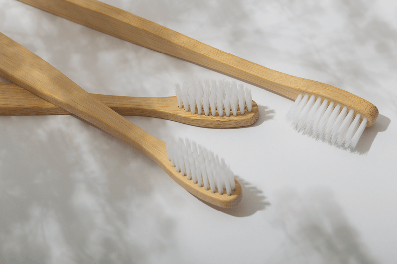 Bambukiniai dantų šepetėliai: rūpinasi ne tik burnos sveikata bet ir aplinka