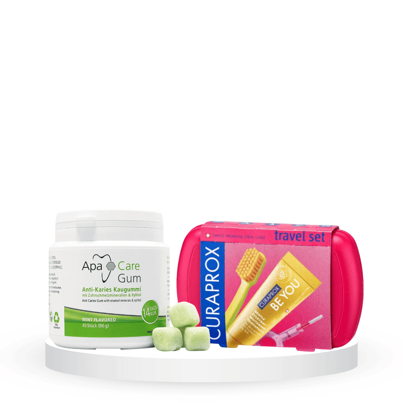 Balinantis ir emalį stiprinantis komplektas: "Curaprox Be You Travel" kelioninis rinkinys ir "Apacare" kramtoma guma (45 vnt.)