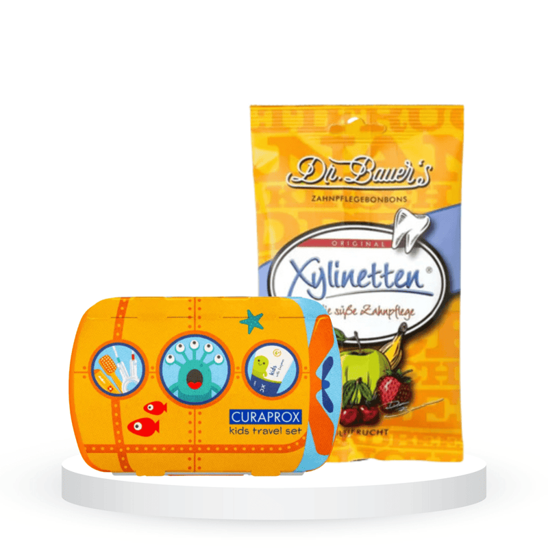 Komplektas vaikams: "Curaprox Kids Travel Set" kelioninis burnos priežiūros rinkinys ir "Dr. Bauer's Xylinetten" pastilės su saldikliu ksilitoliu (30 vnt.)