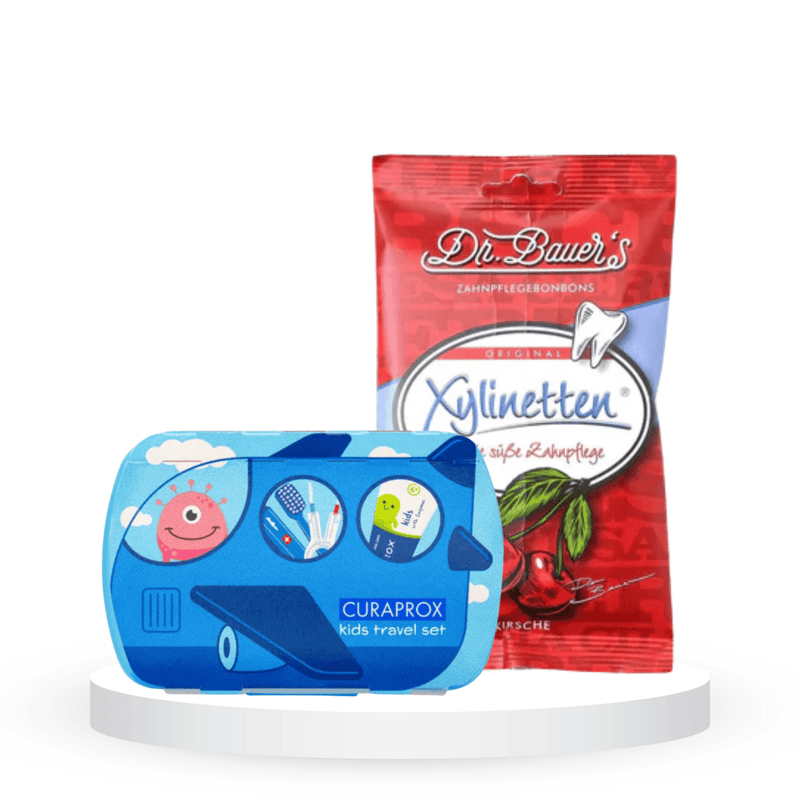 Komplektas vaikams: "Curaprox Kids Travel Set" kelioninis burnos priežiūros rinkinys ir "Dr. Bauer's Xylinetten" pastilės su saldikliu ksilitoliu (30 vnt.)