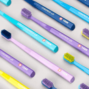 "Curaprox 1560" minkštas dantų šepetėlis, 1 vnt.