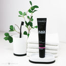 "Curaprox Black is White" balinanti dantų pasta, 90 ml + ypač minkštas dantų šepetėlis